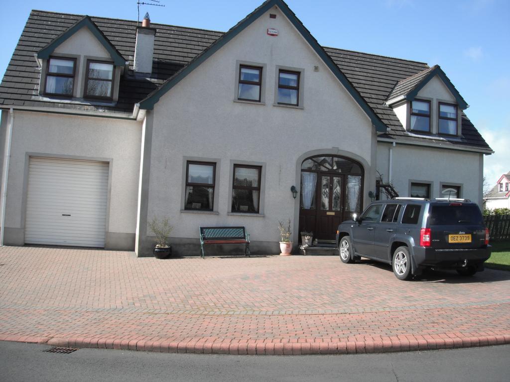 Narrow Gauge B&B Ballymoney Exterior photo